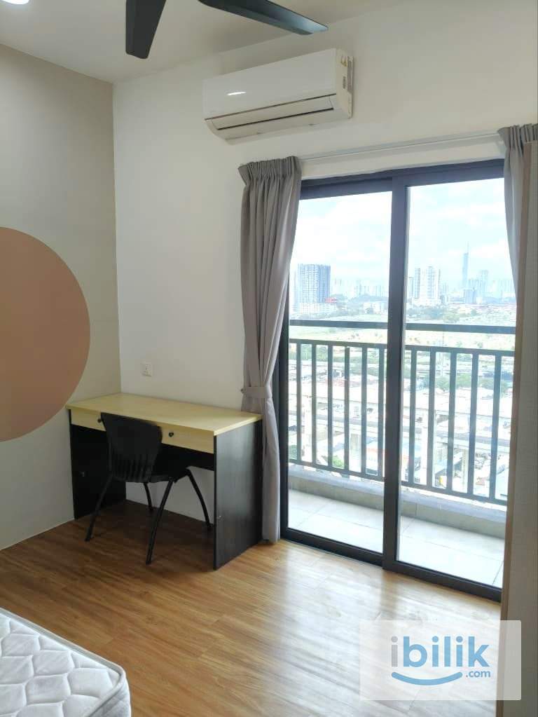 🏠 Balcony Rooms for Rent – UCSI Residence 2 | Walk to Campus  - Image 5