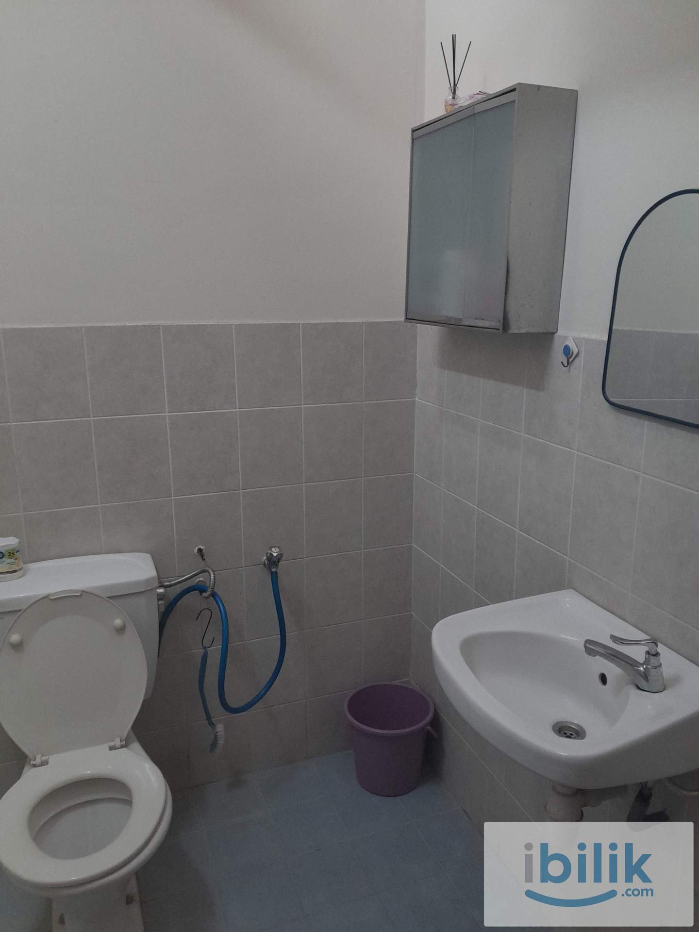 Middle Room Available  - Image 1