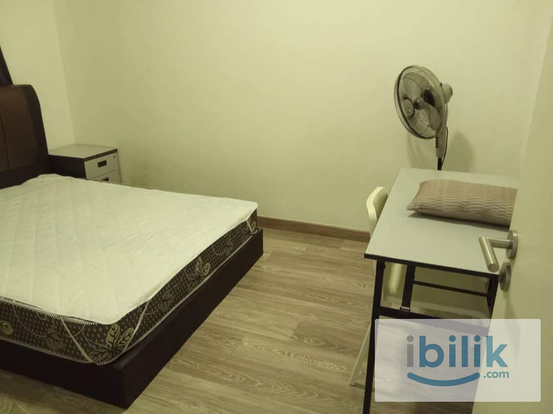 middle room - Image 4