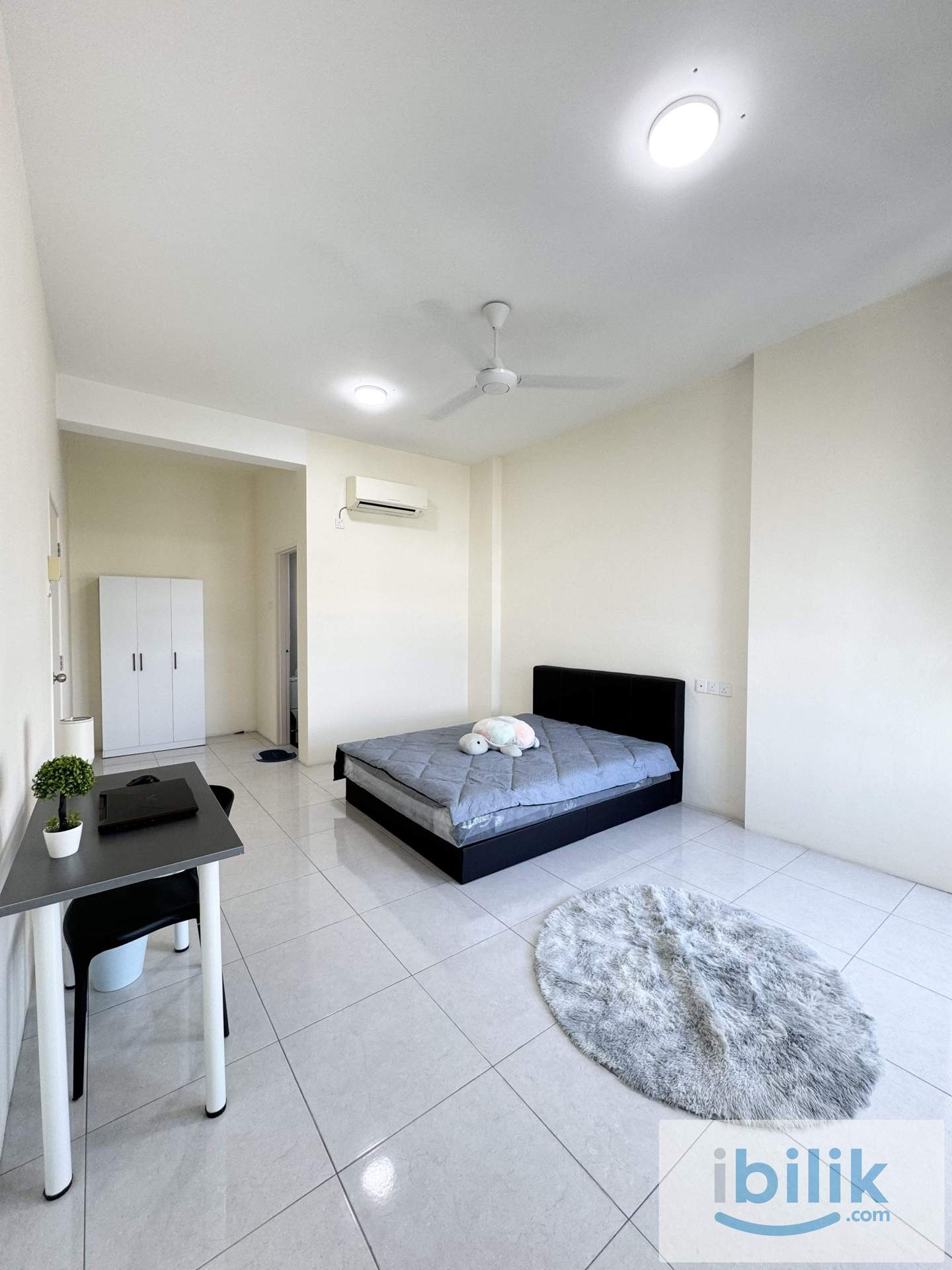 The H2O Condo - Image 1