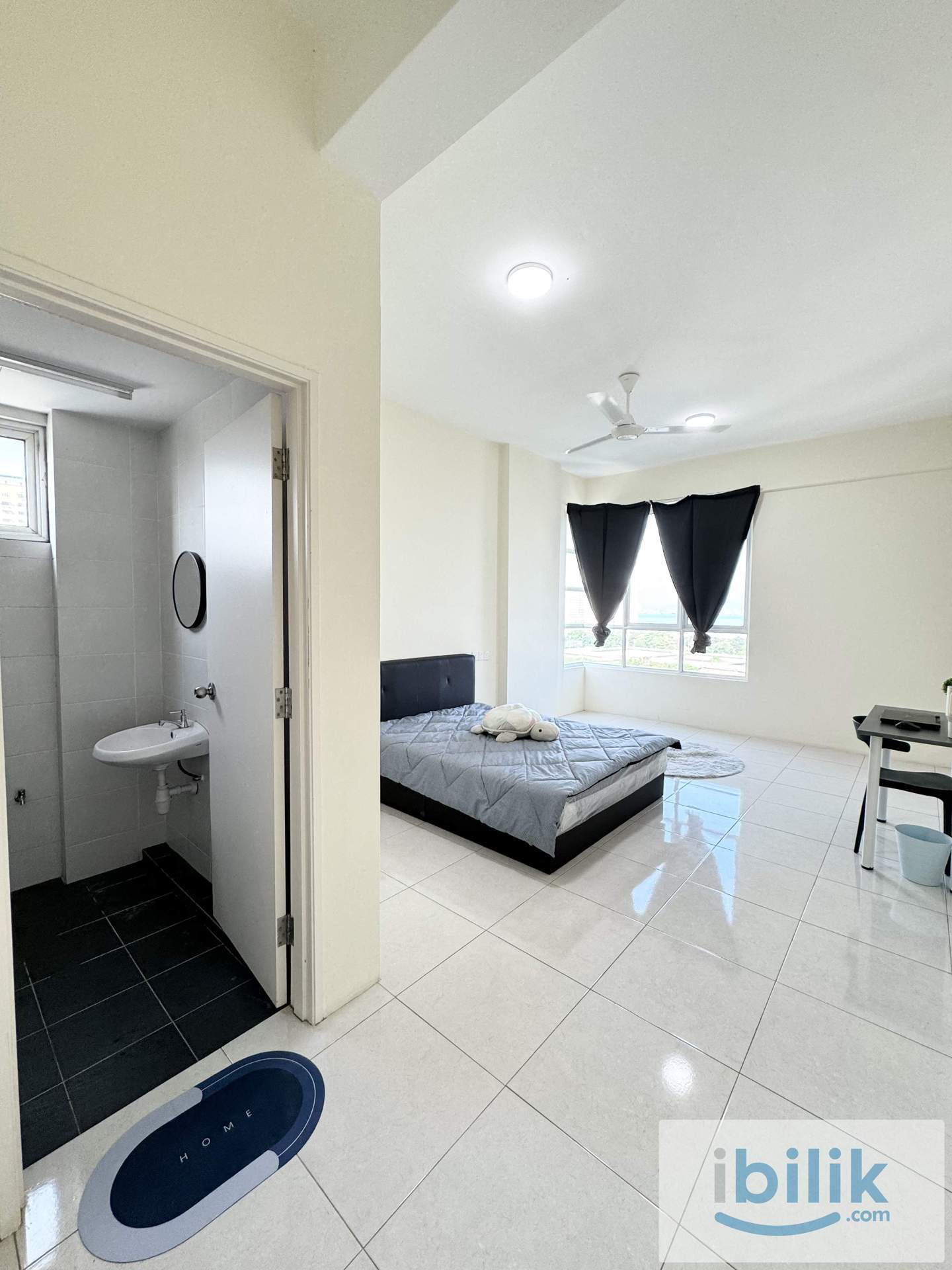 The H2O Condo - Image 3