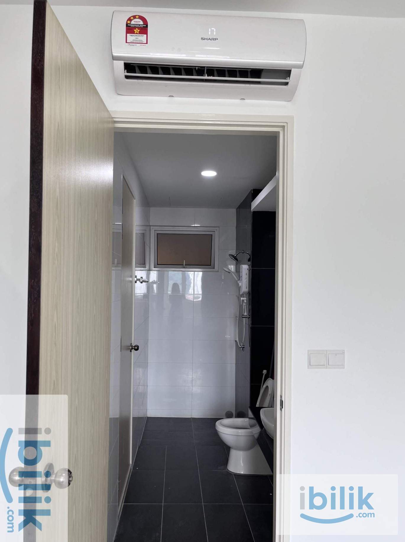 The Clovers room for rental - Image 3