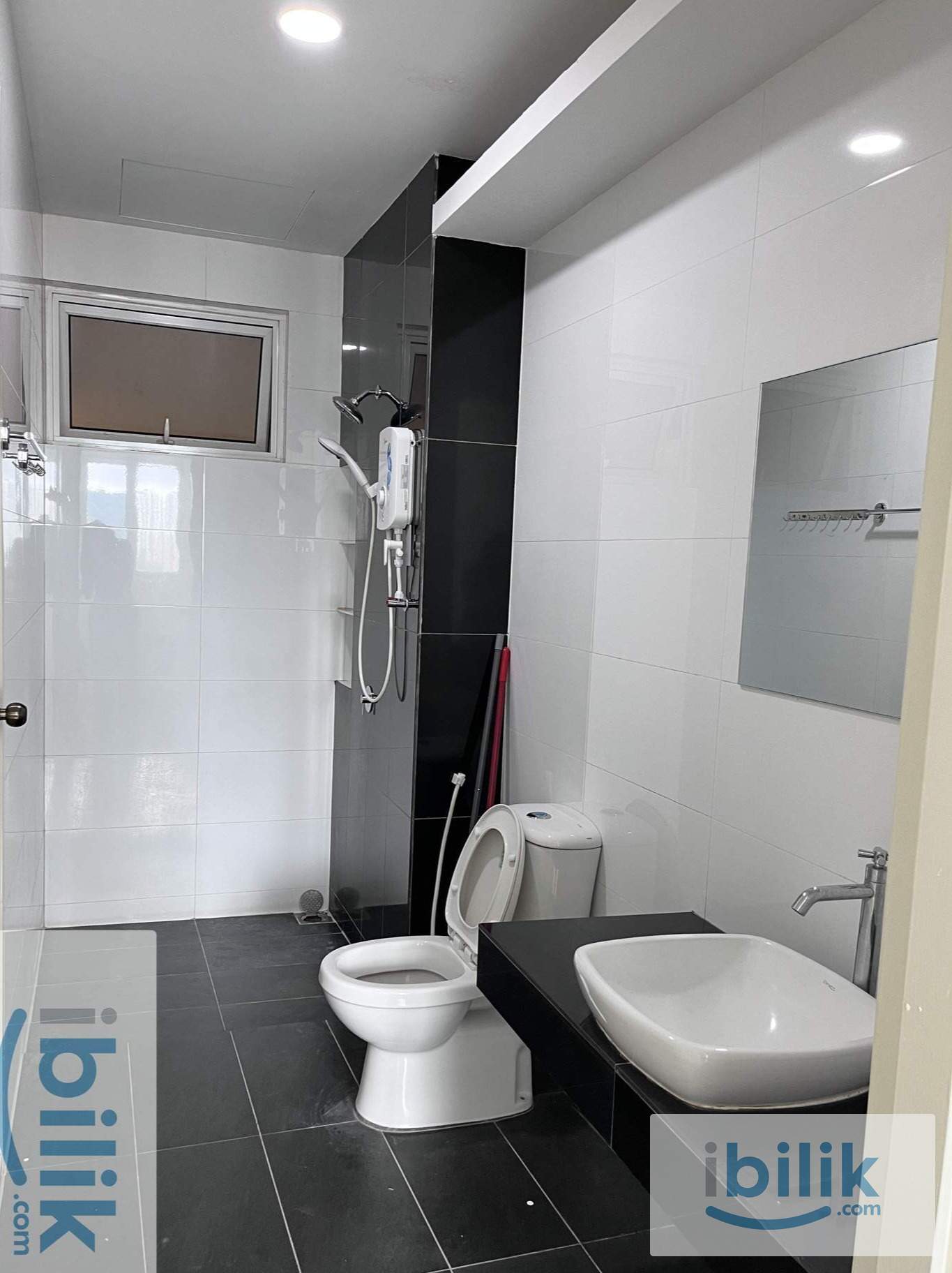 The Clovers room for rental - Image 4