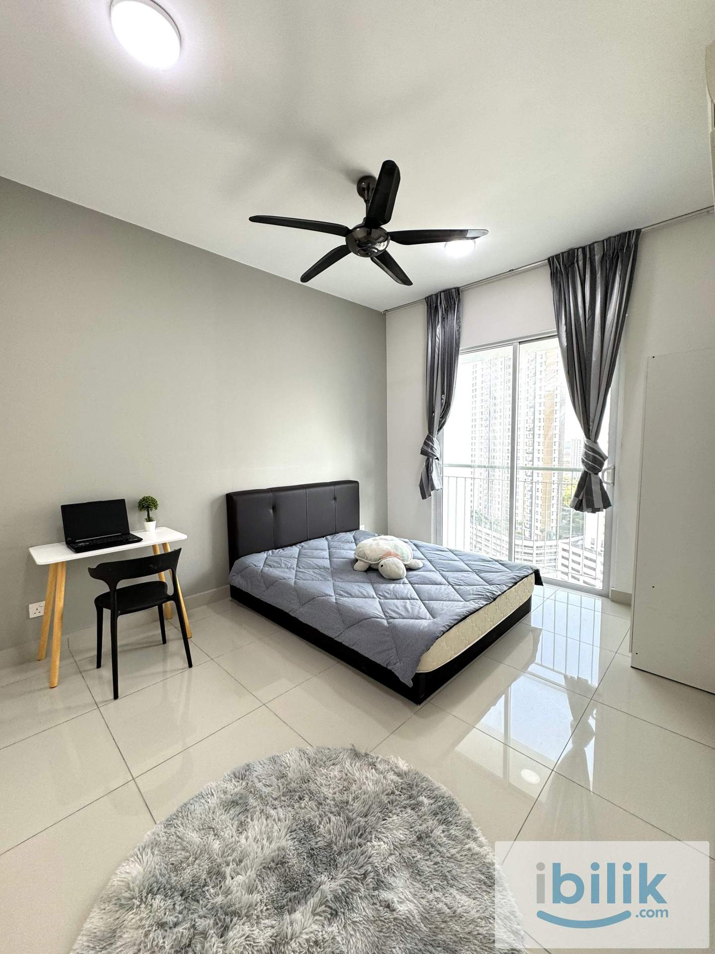 Gardens Ville room for rental - Image 1