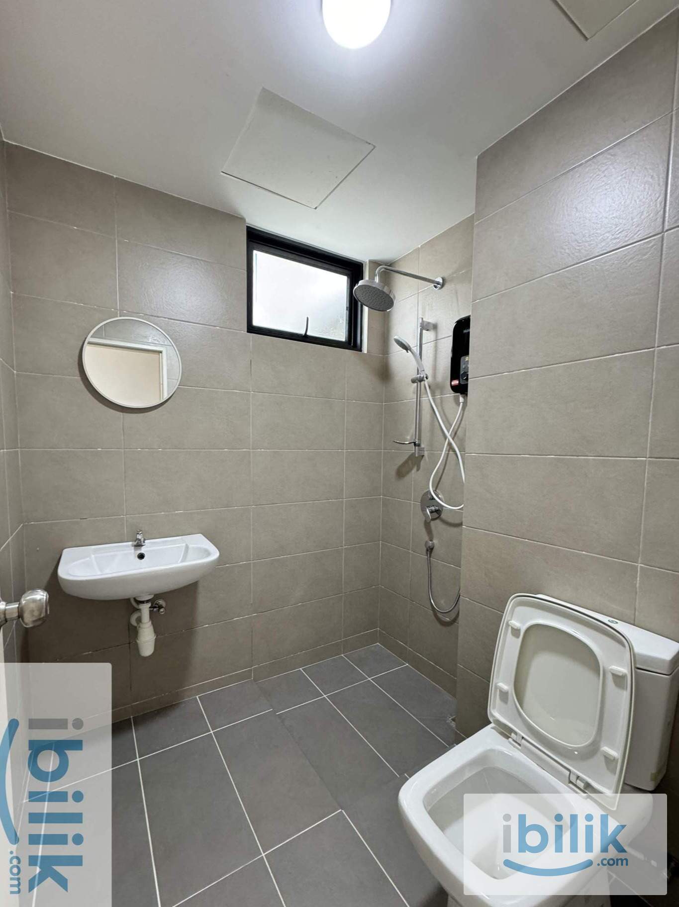 Senz Villes room for rental - Image 2