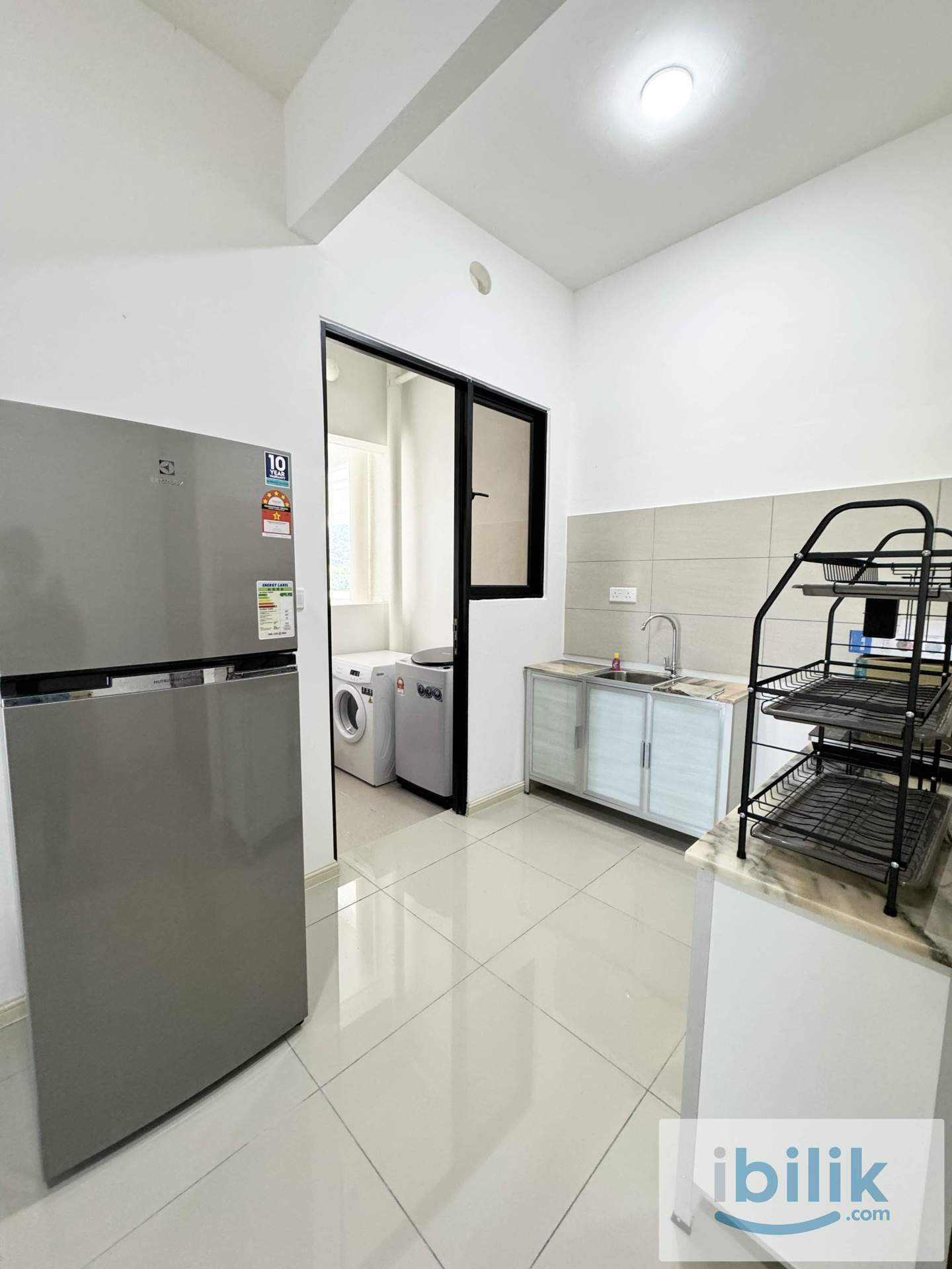 Senz Villes room for rental - Image 4