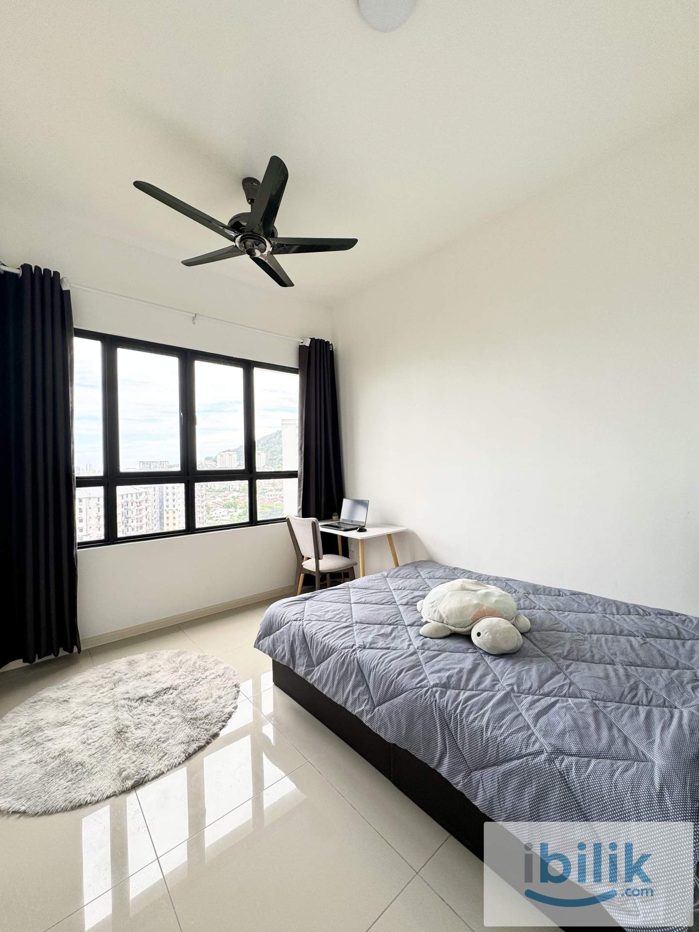 Senz Villes room for rental - Image 3