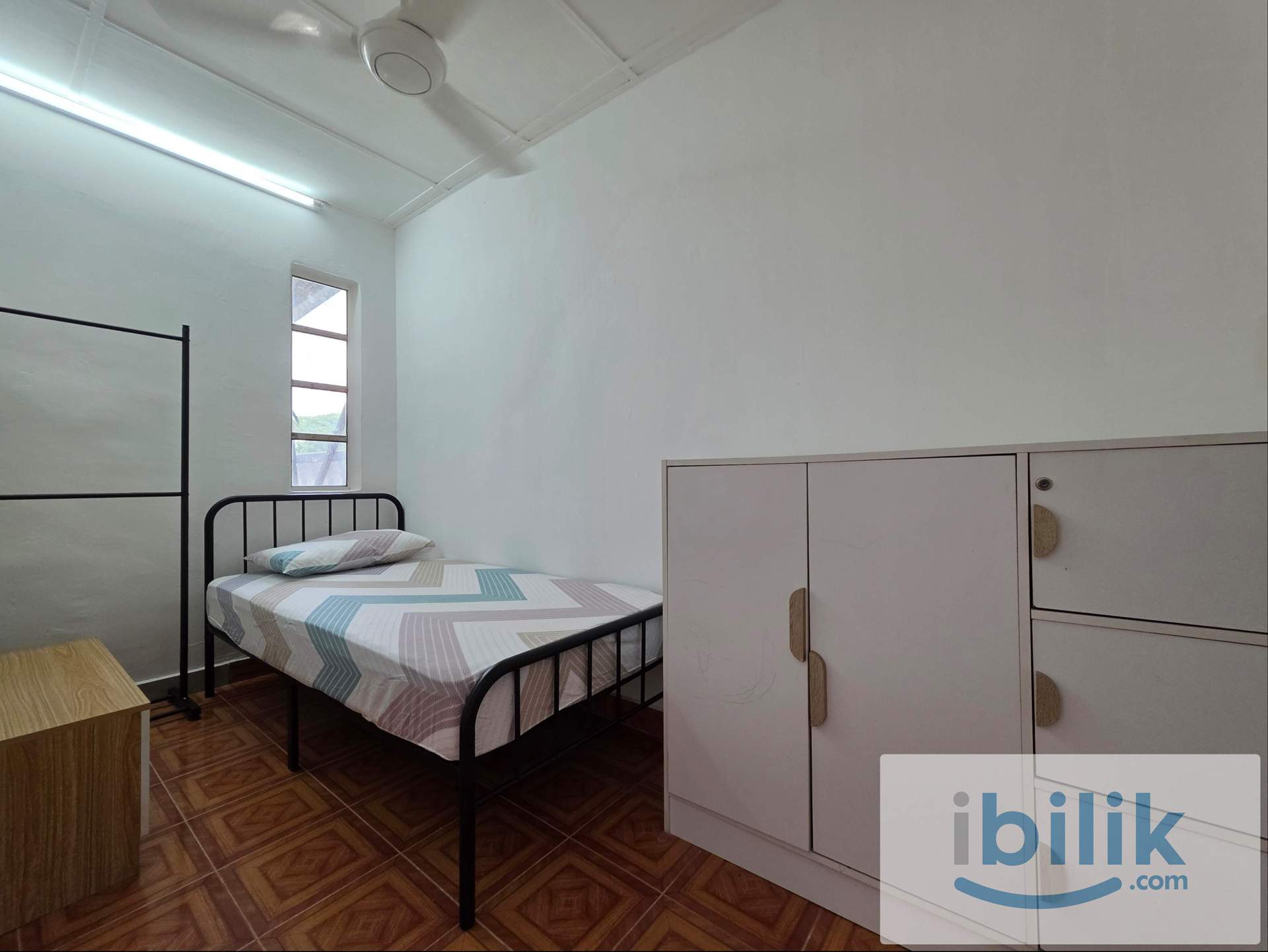Move-In Ready Fully Furnished Room with Coway & High-Speed WIFI at Seksyen 19, Shah Alam - Image 8
