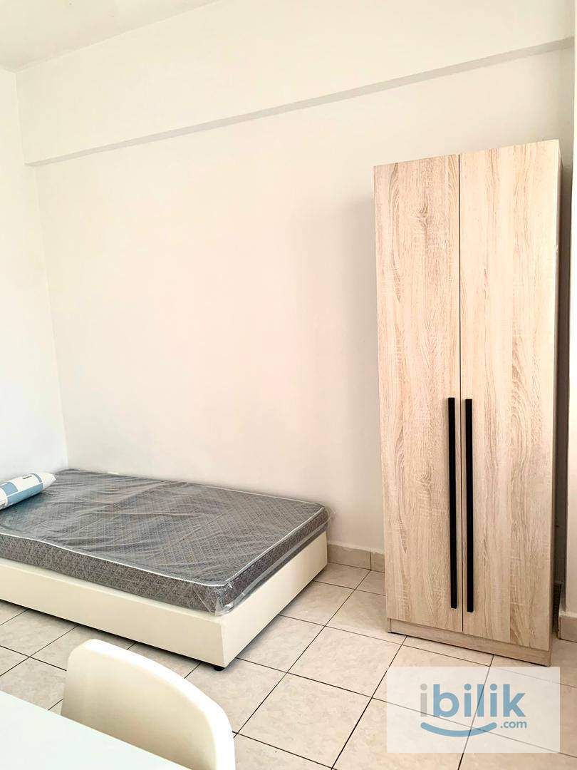 Female Small Room - Image 2
