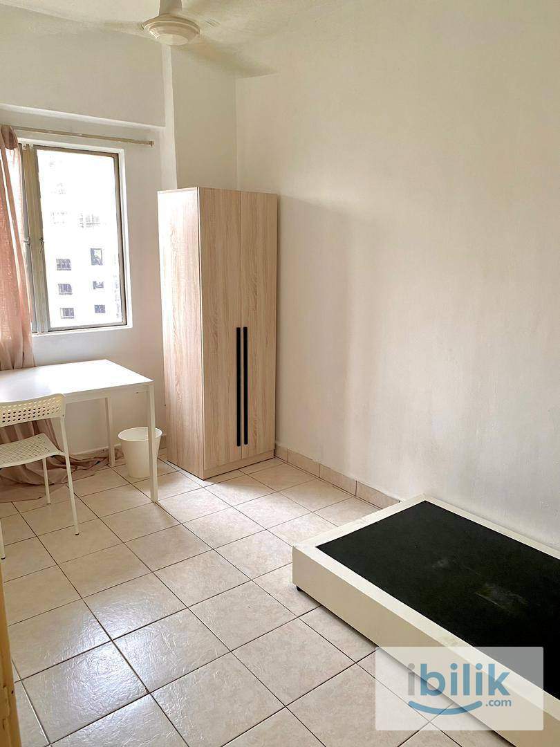 Medium Room - Image 3