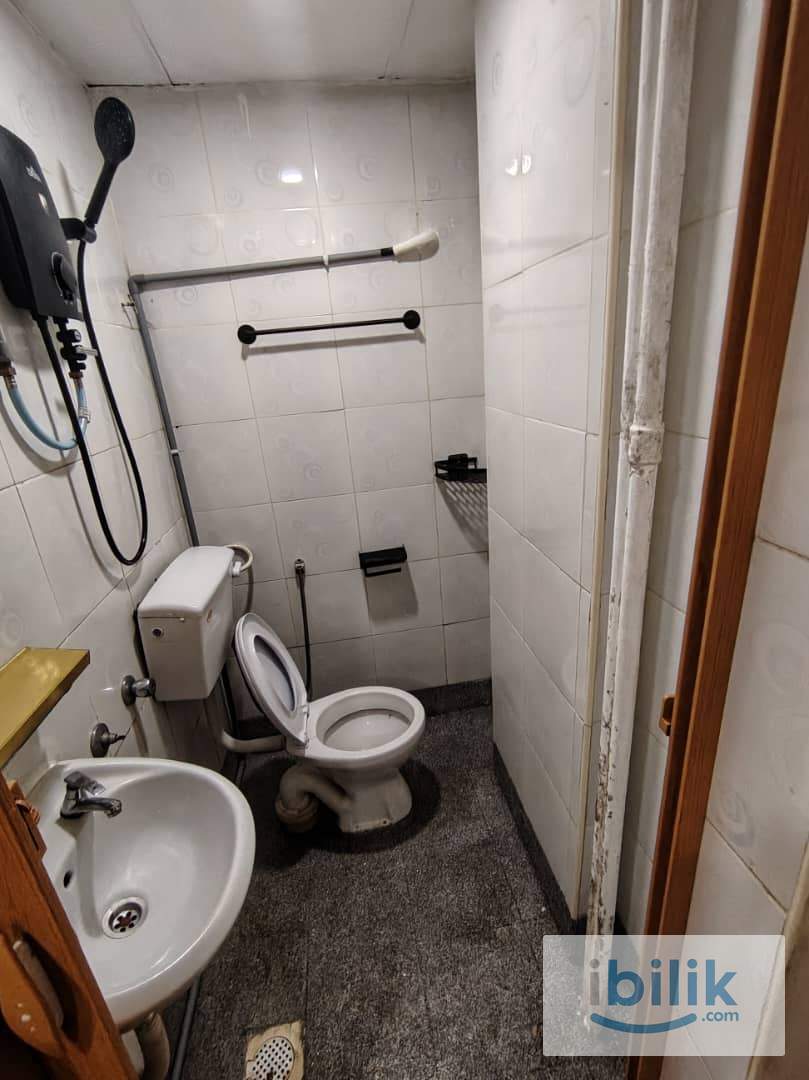 PRIVATE ROOM IN NU SENTRAL🤩. LOW DEPOSIT CNY PROMOTIO🌟N 3 MIN WALK TO MONOREL🚎 - Image 3