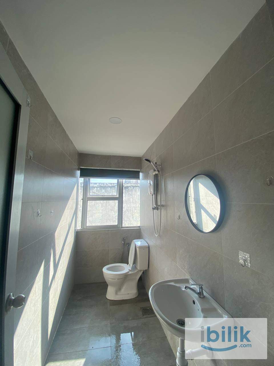 Installment Deposit 🔥 Private Bathroom near Kentomen MRT 🚎 Ready For Move In 🚀 - Image 2