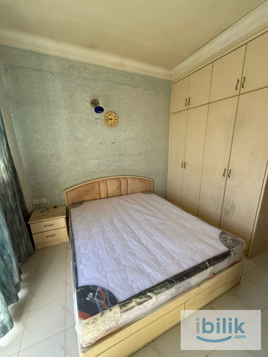 Master Room at Jade View (350m from USM) - Image 1