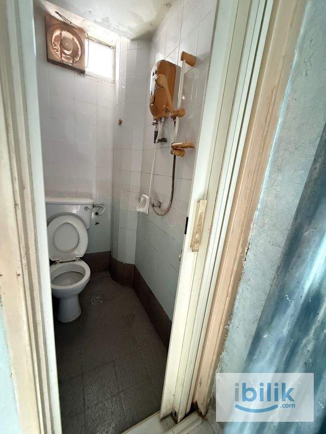 Master Room at Jade View (350m from USM) - Image 4