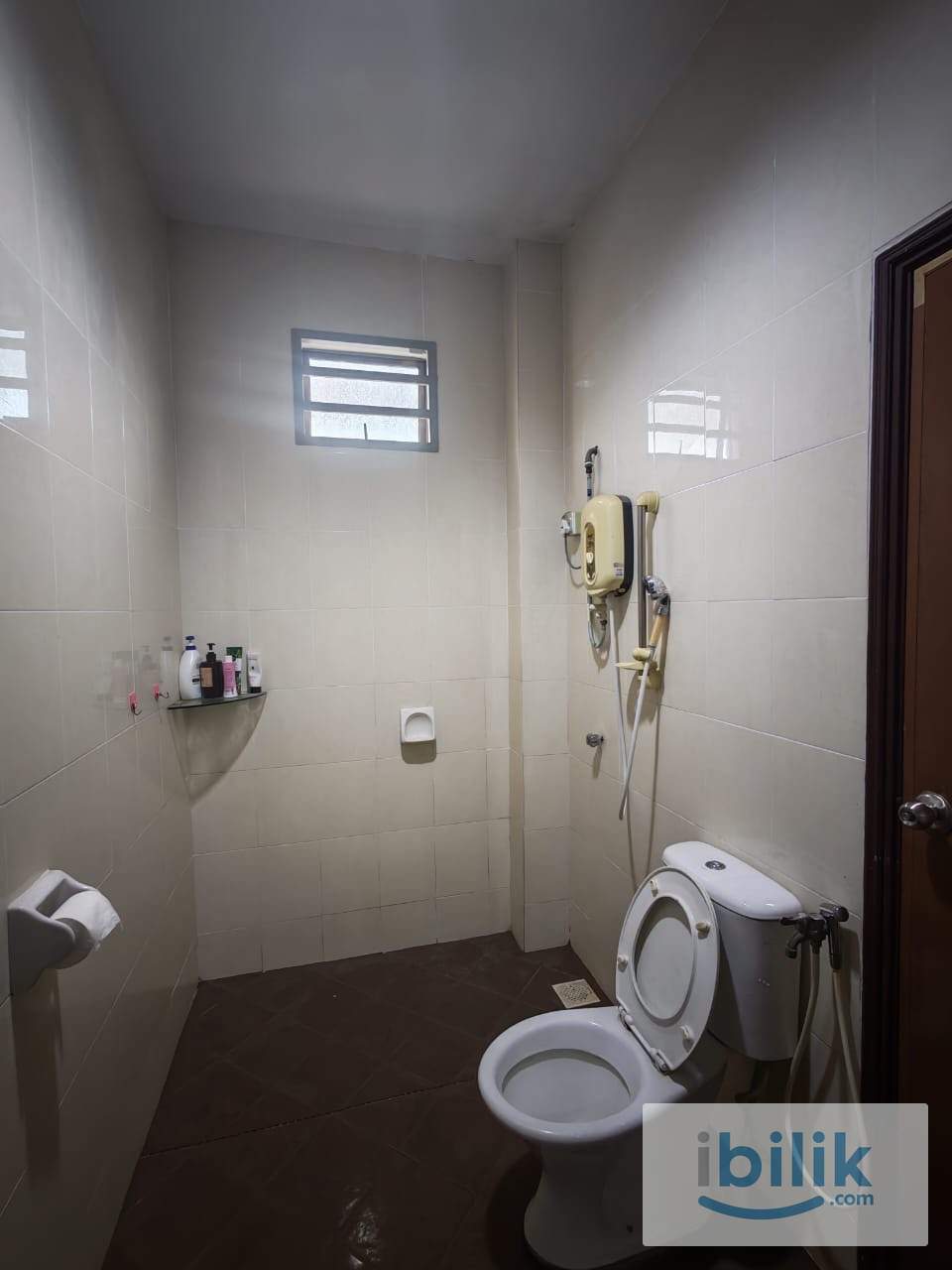 Room For Rent - Image 2