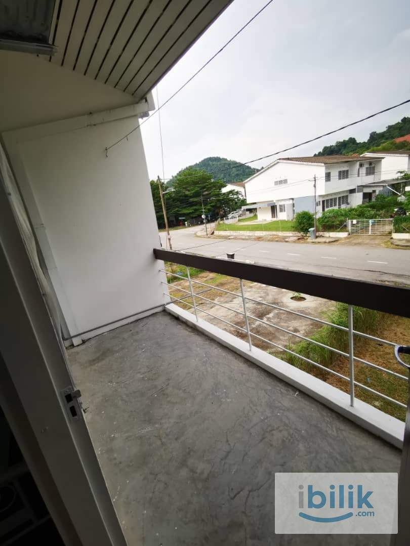 [500m walking to TARUMT] Clean Room at Permai Terrace House (Tanjung Bungah) - Image 6