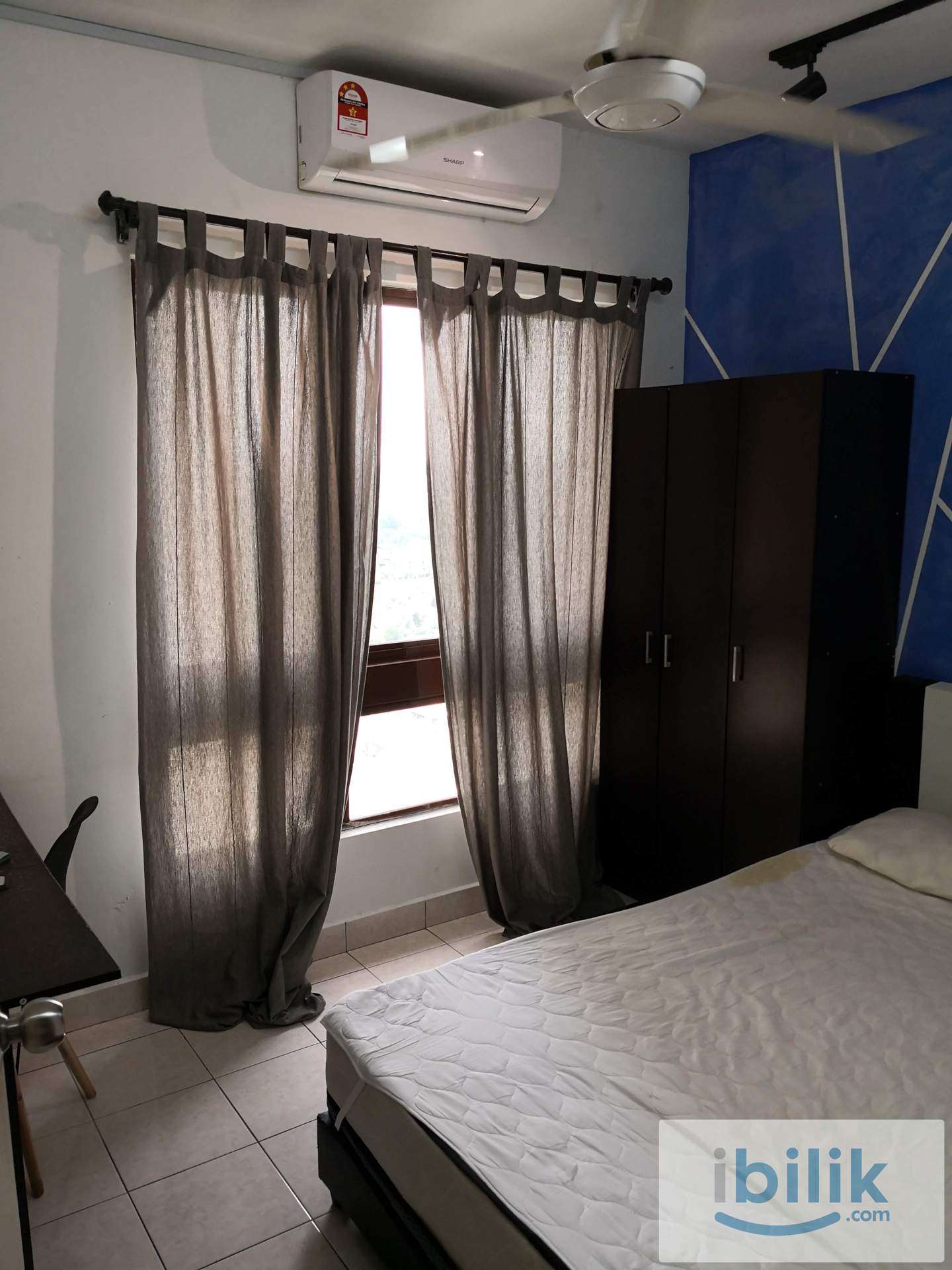 Medium room with AC @Palm Spring, Kota Damansara, | Walk to Surian MRT Station🚶 - Image 1
