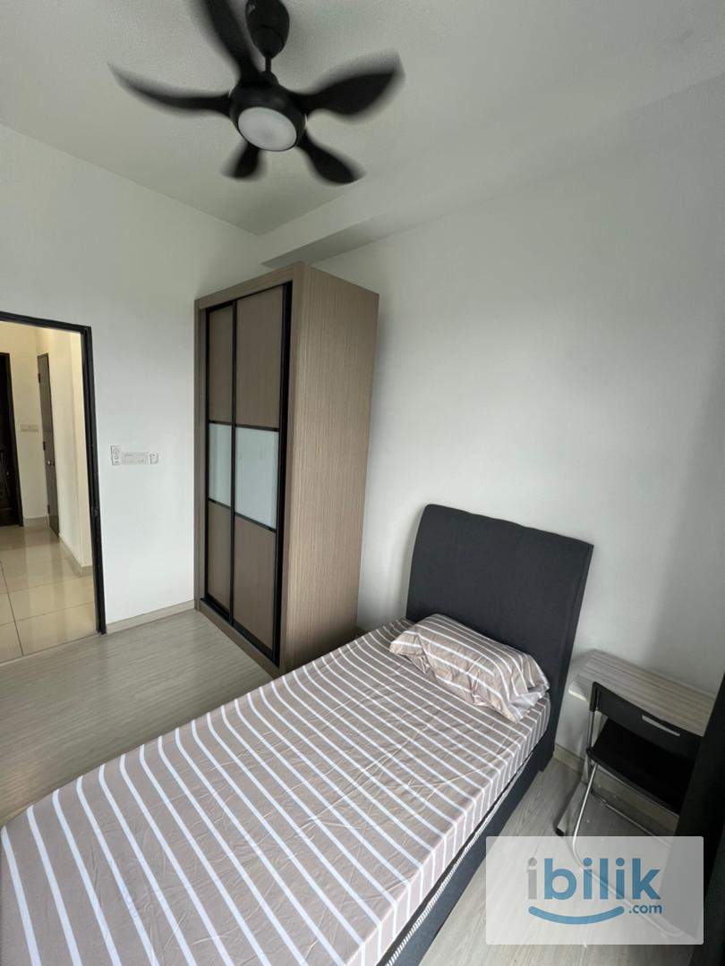 Cozy Medium Room for rent @ Havre Bukit Jalil  - Image 1