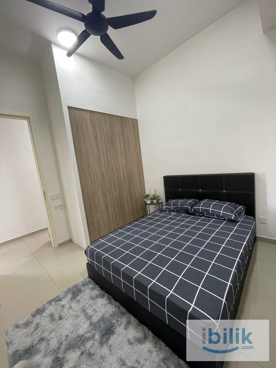 Medium Room for rent at Nidoz Residence - Image 1