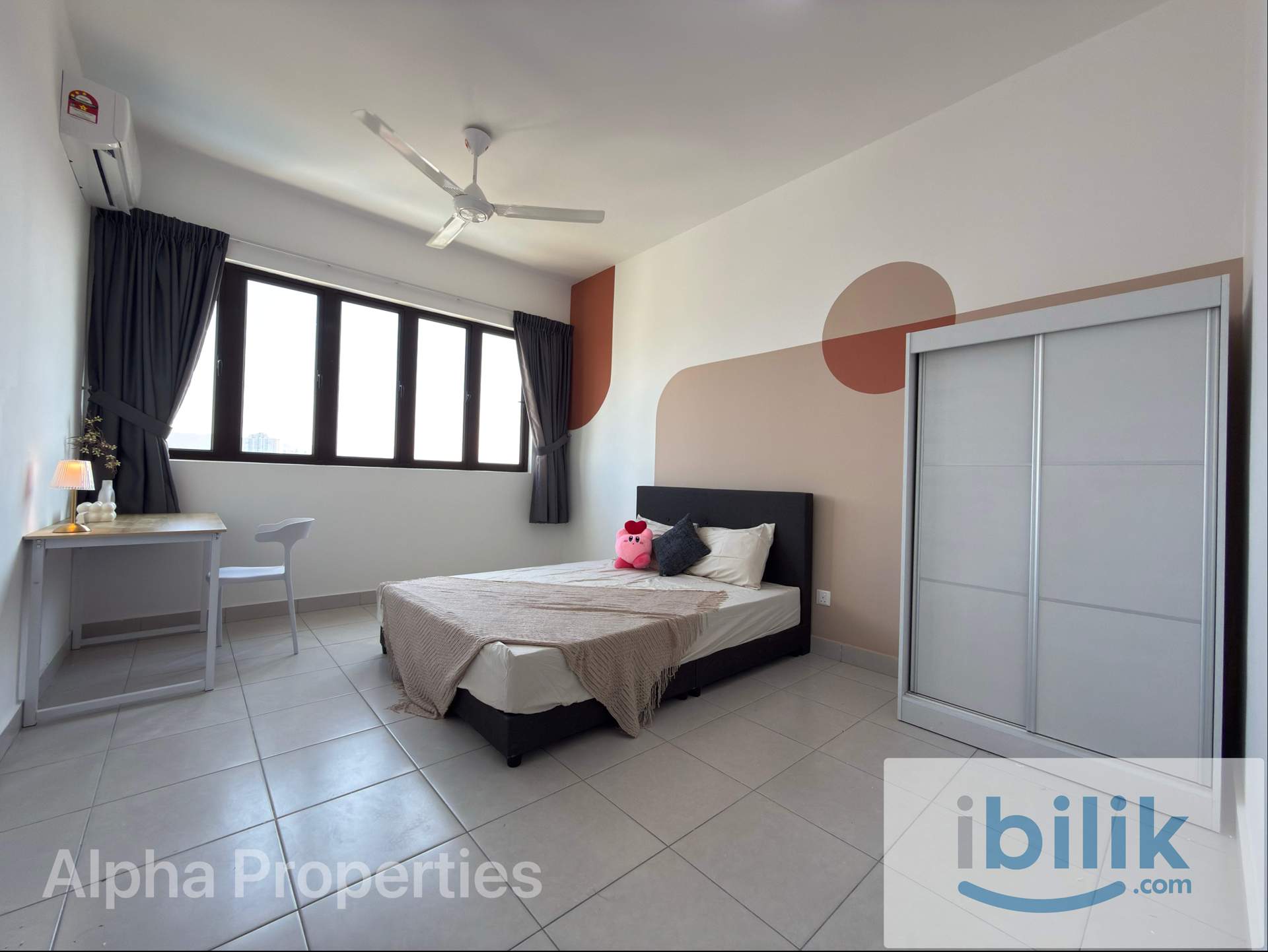 Female Fully furnished Middle room - Image 1