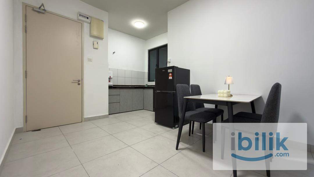 Female unit Middle room Fully Furnished - Image 6