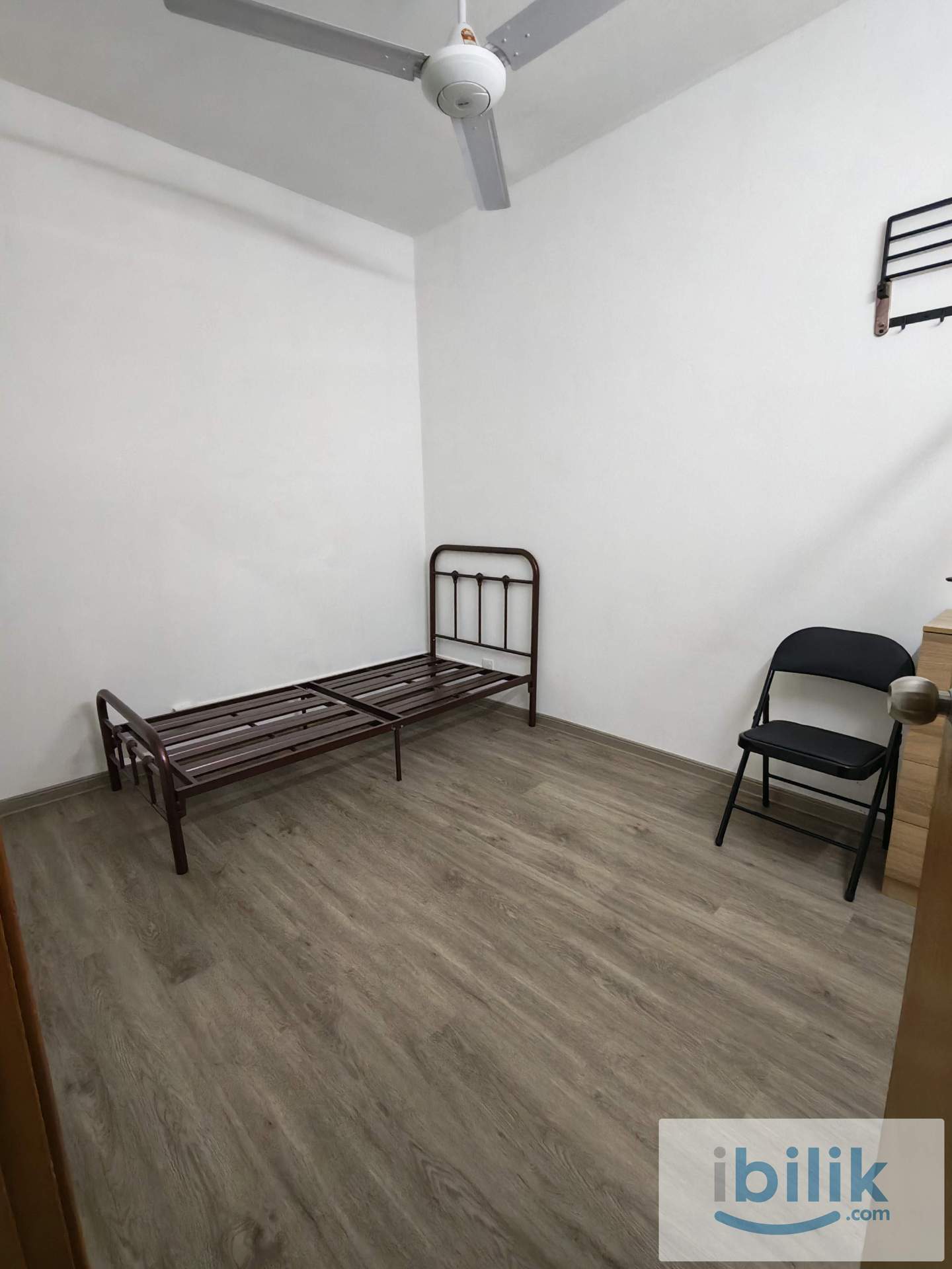 Room for Rent - Image 2