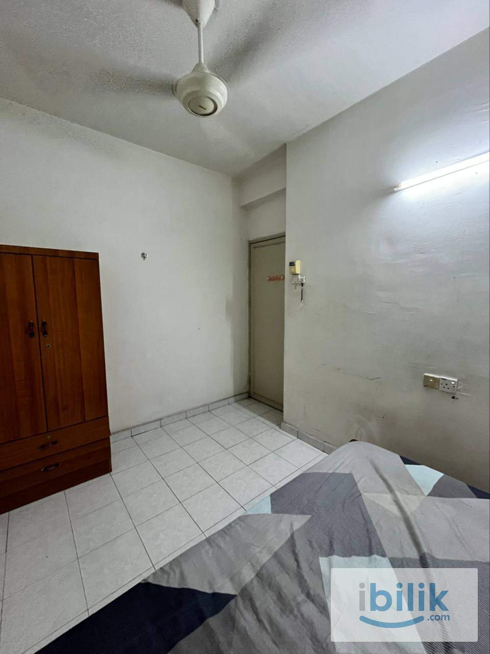 SINGLE ROOM N-PARK CONDOMINIUM BATU UBAN - Image 1