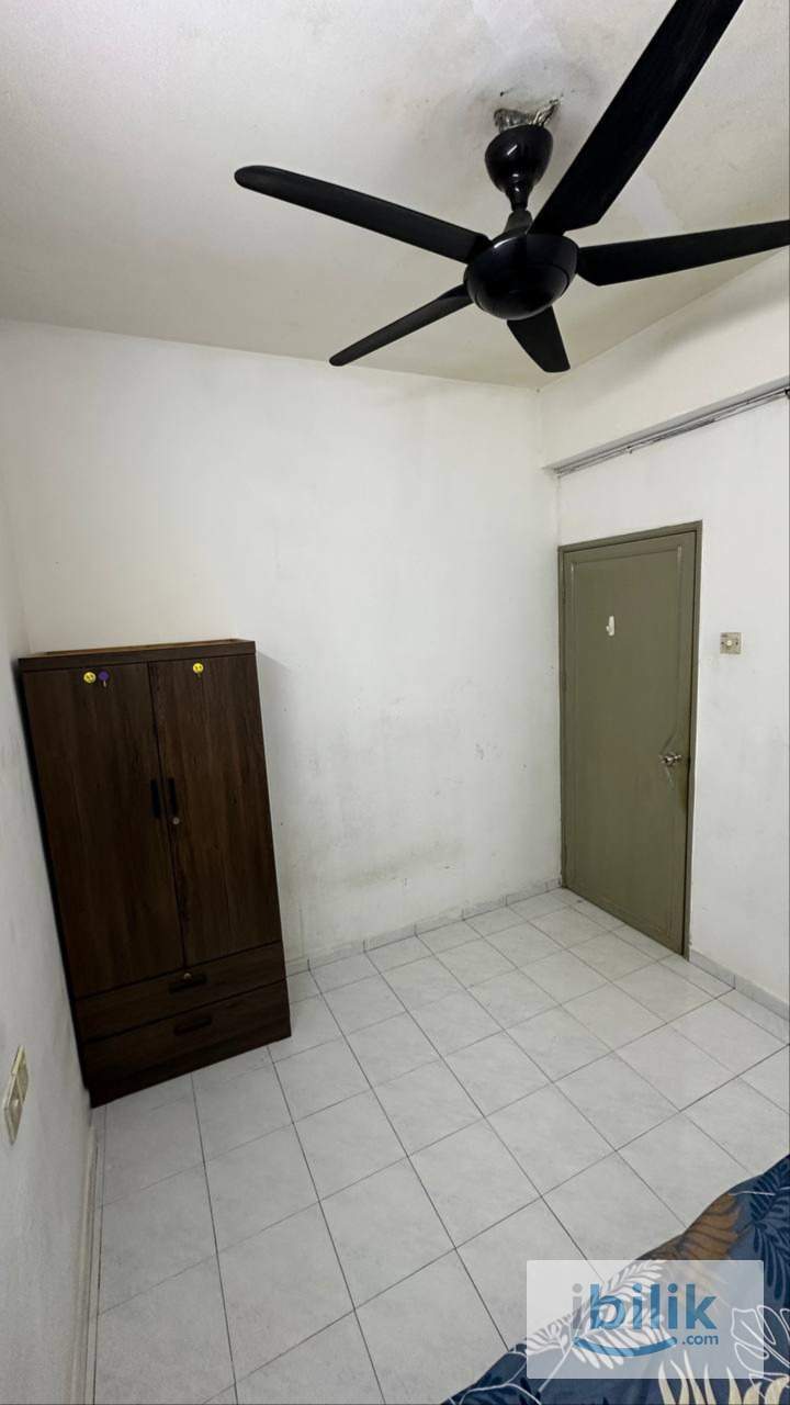 MIDDLE ROOM N-PARK CONDOMINIUM BATU UBAN - Image 4
