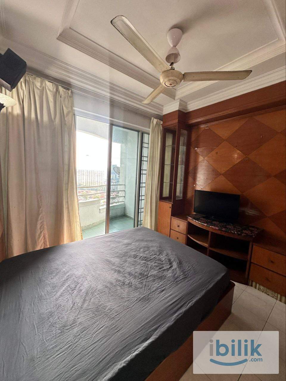 MIDDLE ROOM N-PARK CONDOMINIUM BATU UBAN - Image 4