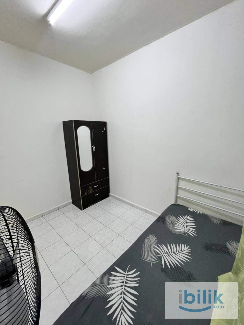 SUPER SINGLE ROOM N-PARK CONDOMINIUM BATU UBAN - Image 3