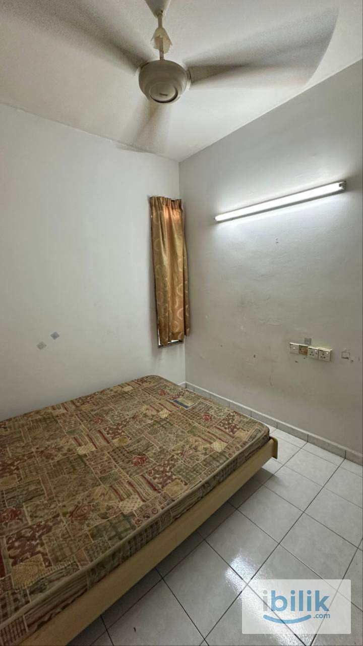 MIDDLE ROOM N-PARK CONDOMINIUM BATU UBAN - Image 3