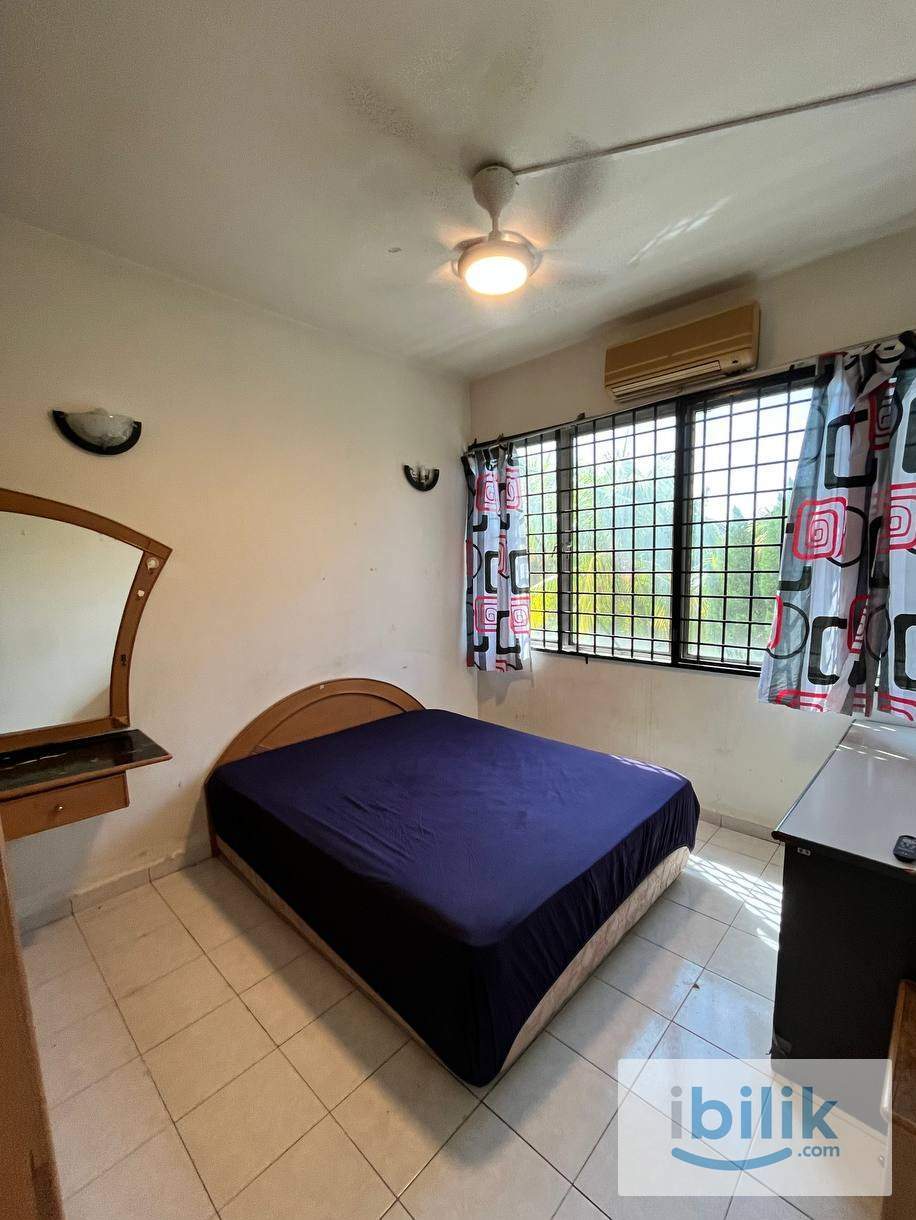 MASTER BEDROOM N-PARK CONDOMINIUM BATU UBAN - Image 1