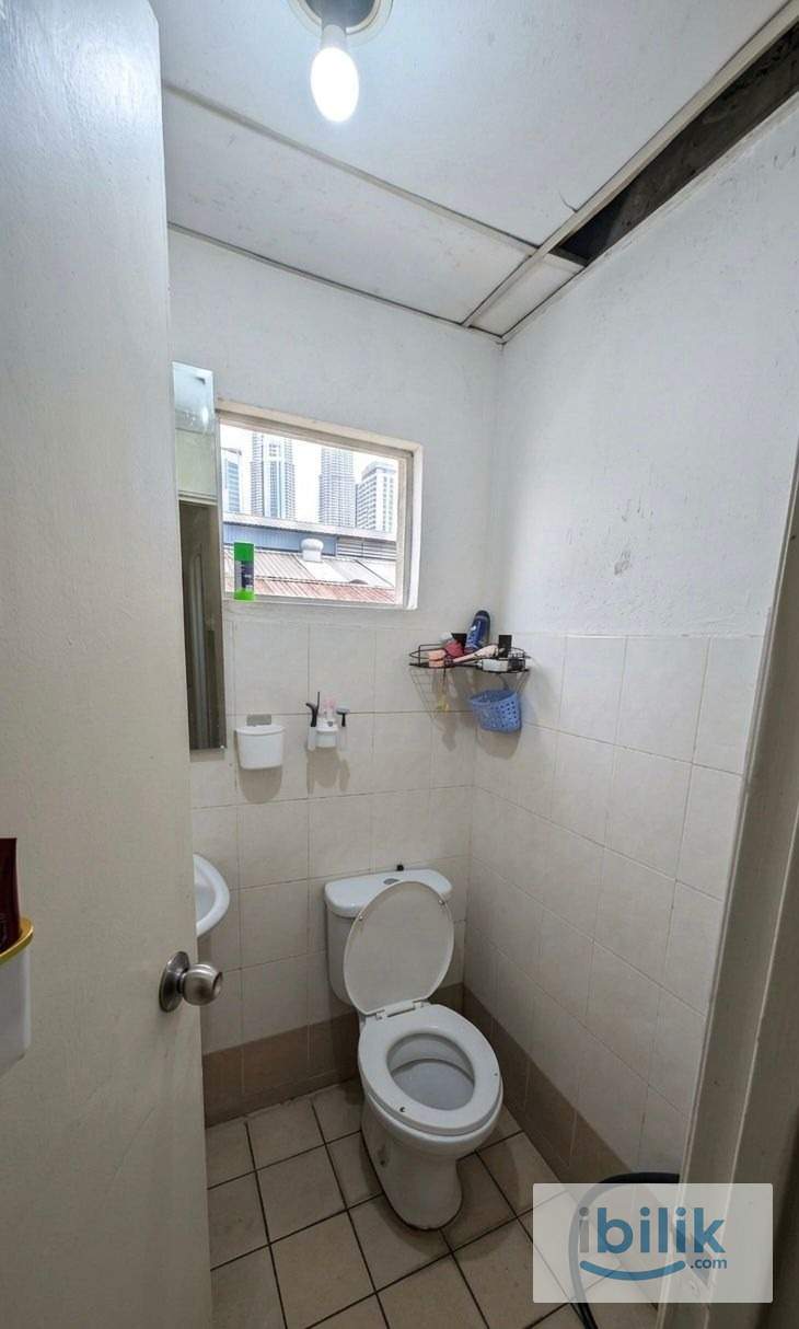 Bilik Sewa Middle Room Casa Subang Apartment - Image 4
