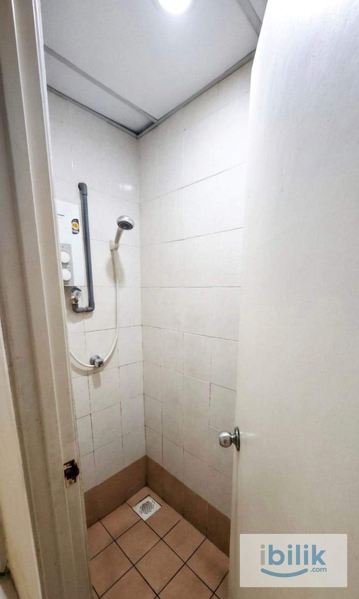 Bilik Sewa Middle Room Casa Subang Apartment - Image 5