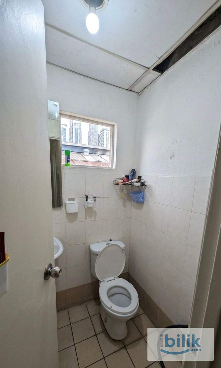 Sharing Room at Casa Subang Apartment - Image 2