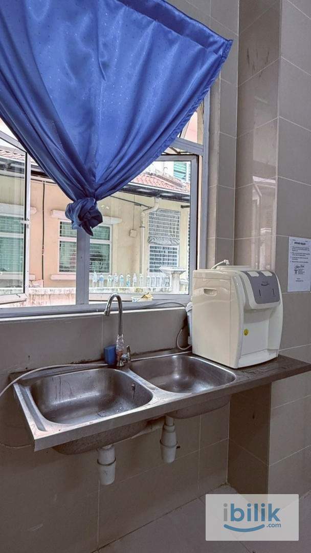 Medium Room For Rent RM600 | Weekly Cleaning | Fully Furnished | Setia Alam - Image 3