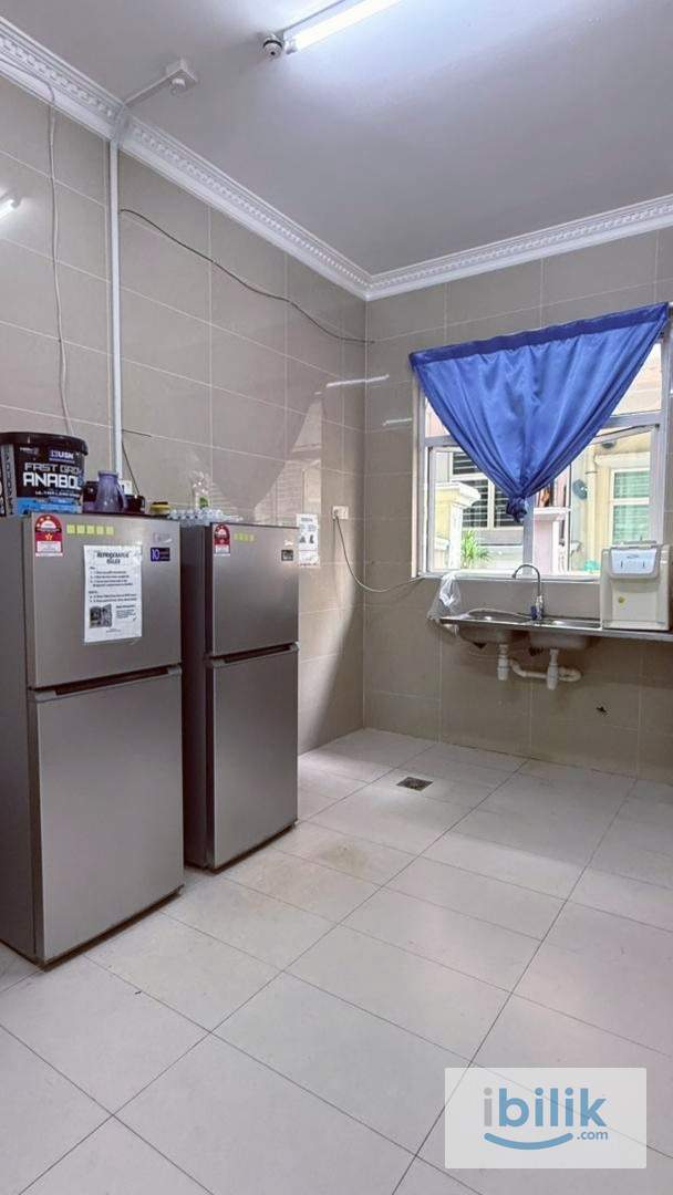 Medium Room For Rent RM600 | Weekly Cleaning | Fully Furnished | Setia Alam - Image 4