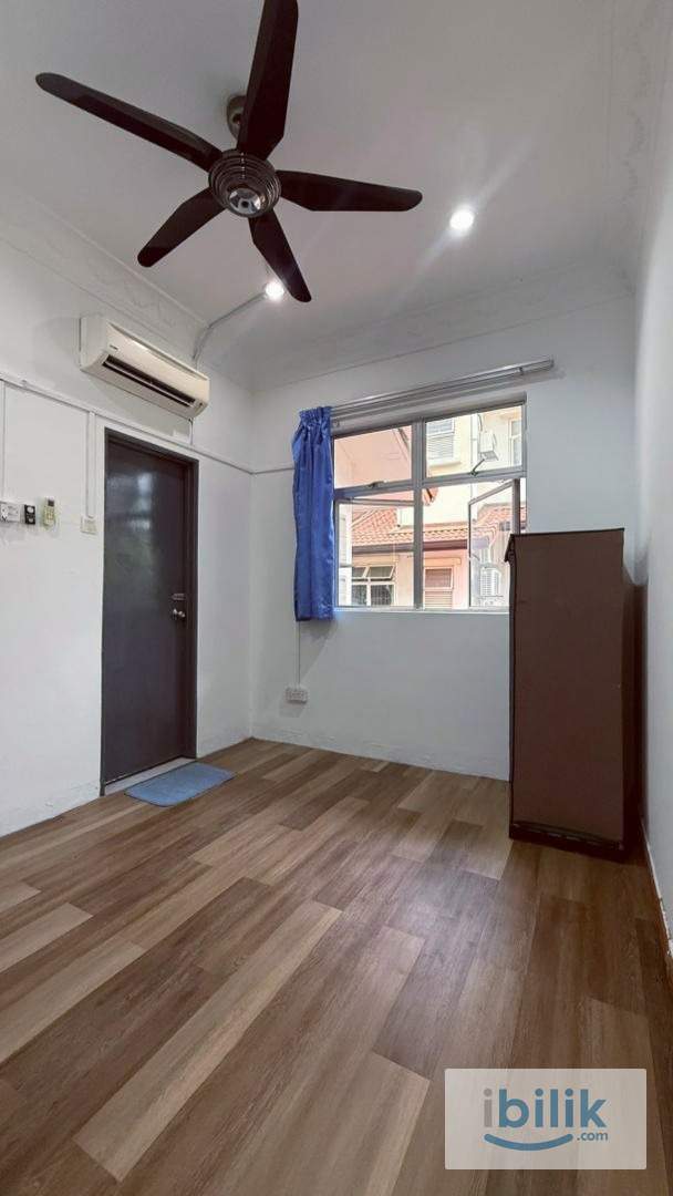 Medium Room RM580 | Weekly Cleaning | Fully Furnished | Setia Alam | Move In Now - Image 2
