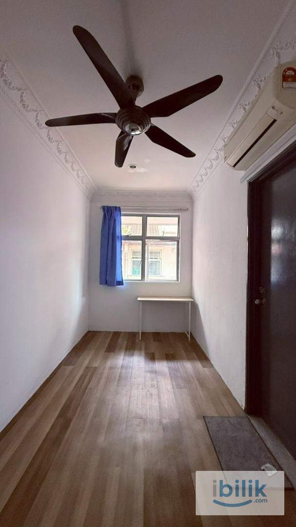 Medium Room RM580 | Weekly Cleaning | Fully Furnished | Setia Alam | Move In Now - Image 7