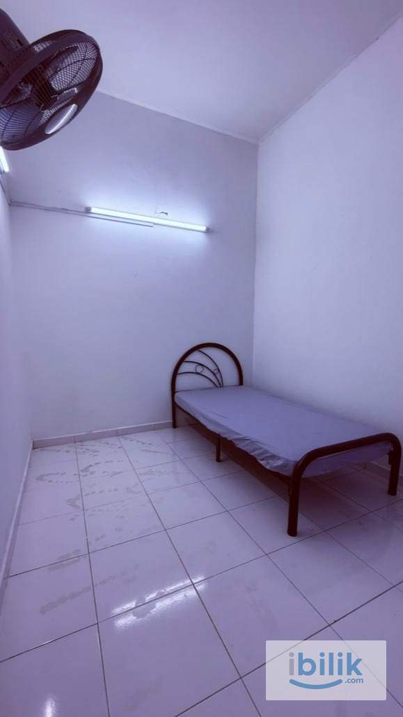 Medium Room RM560 | Fully Furnished | Setia Alam | Move In Now - Image 4