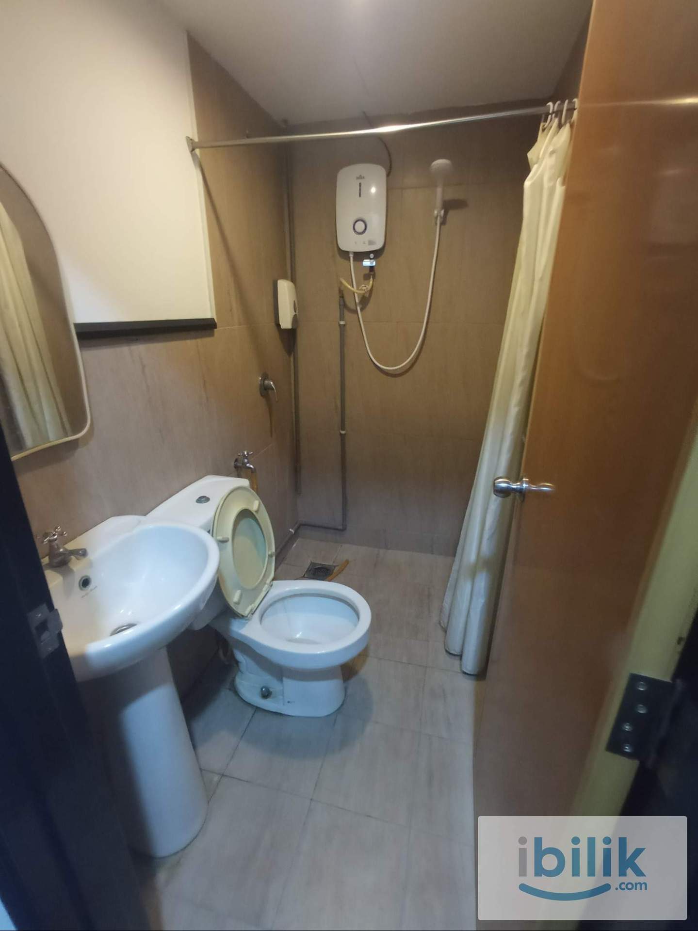 🏨 𝐇𝐎𝐓𝐄𝐋 𝐌𝐈𝐃𝐃𝐋𝐄 𝐑𝐎𝐎𝐌 𝐅𝐎𝐑 𝐋𝐎𝐍𝐆 𝐒𝐓𝐀𝐘 @ 𝐏𝐔𝐂𝐇𝐎𝐍𝐆 𝐉𝐀𝐘𝐀 ( 𝐍𝐈𝐂𝐄 𝐄𝐍𝐕𝐈𝐑𝐎𝐌𝐄𝐍𝐓!) - Image 5