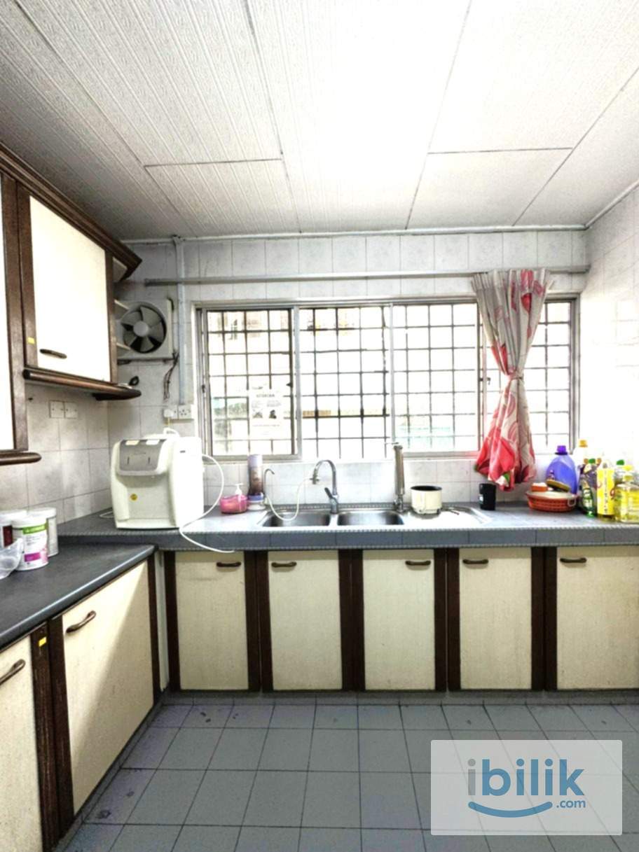 500m walk to MRT bandar utama @room available - Image 3