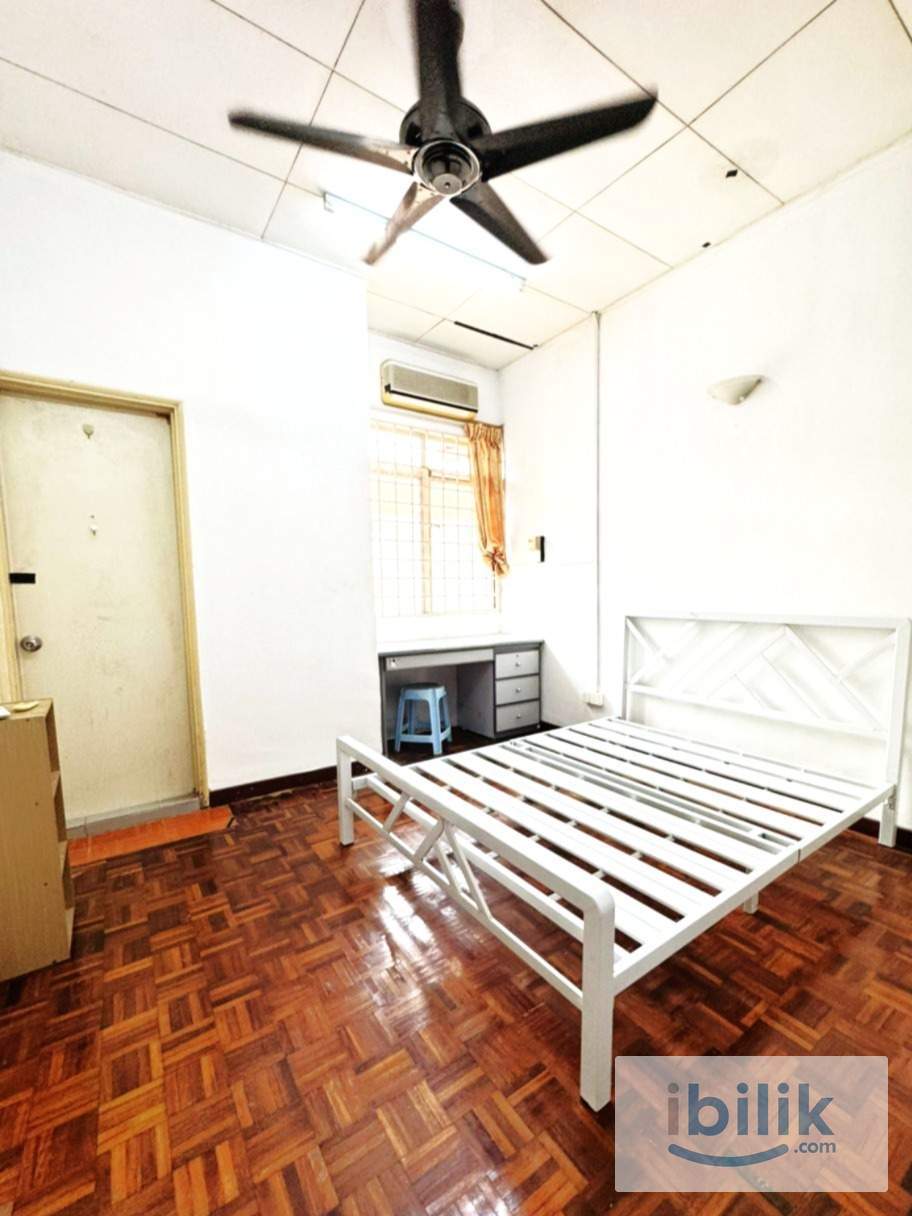 500m walk to MRT bandar utama @Middle room available - Image 2