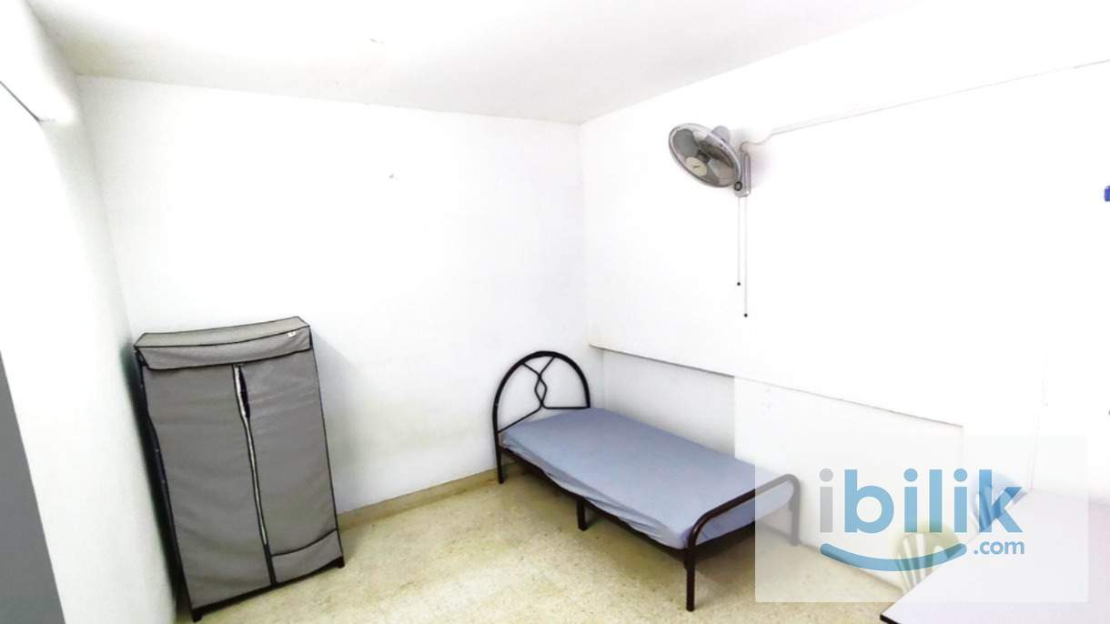 Near LRT Taman Bahagia @ PJ SS1 🏠 Room Available For Rent 🏠  - Image 1