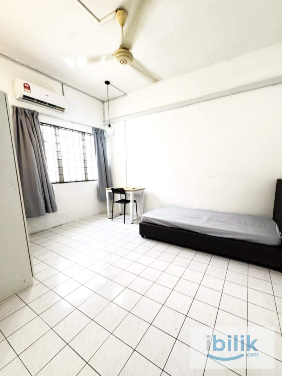 Fully Furnished Middle room @Bandar Utama - Image 2