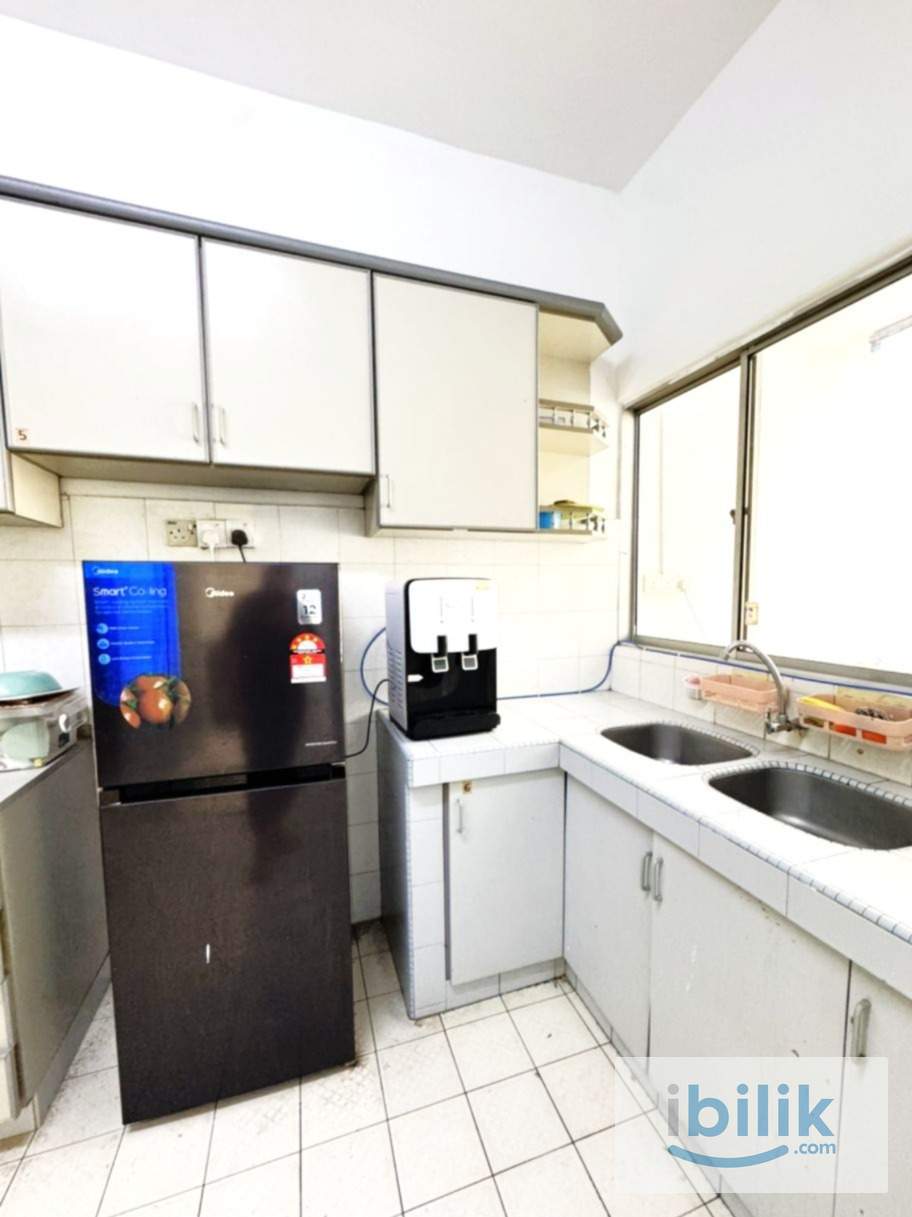 Fully Furnished Middle room @Bandar Utama - Image 3