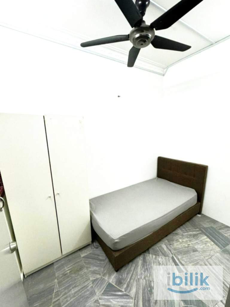 ‼️5 mins drive to One Utama @Room Available For Rent‼️ - Image 1