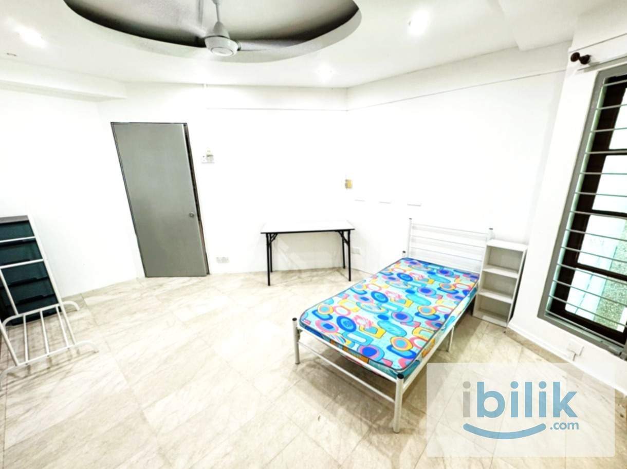 ‼️(BIG SPACE) Room Available For Rent @4 mins drive to MRT Mutiara Damansara‼️ - Image 1