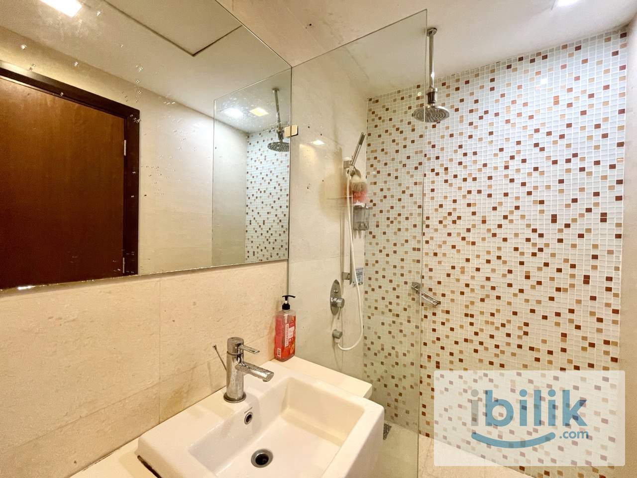 Zero Deposit Medium Room for rent at Regalia Residence - Image 4
