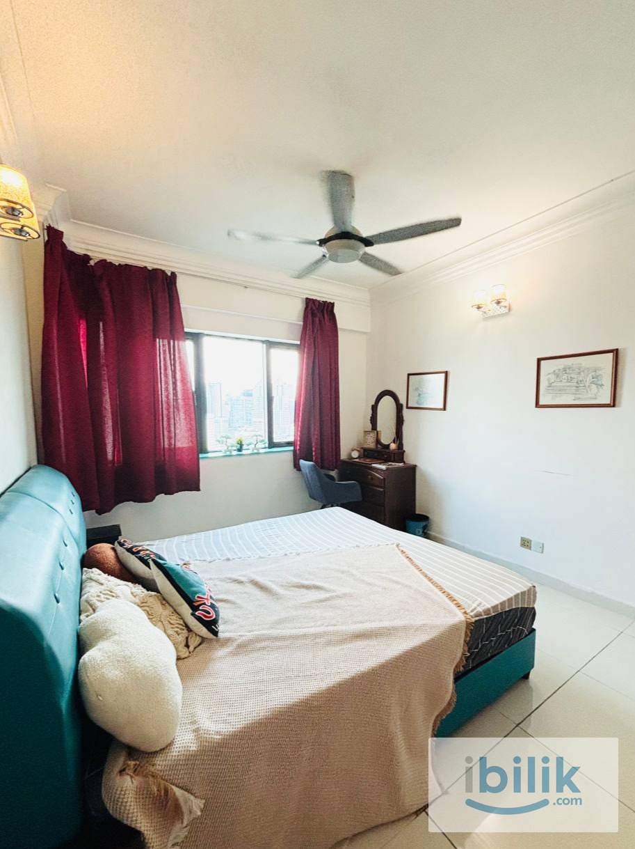Master Room, Suitable for 2 person @ Bistari Condominium | 5 mins walk to Sunway Putra Mall & PWTC LRT  - Image 1